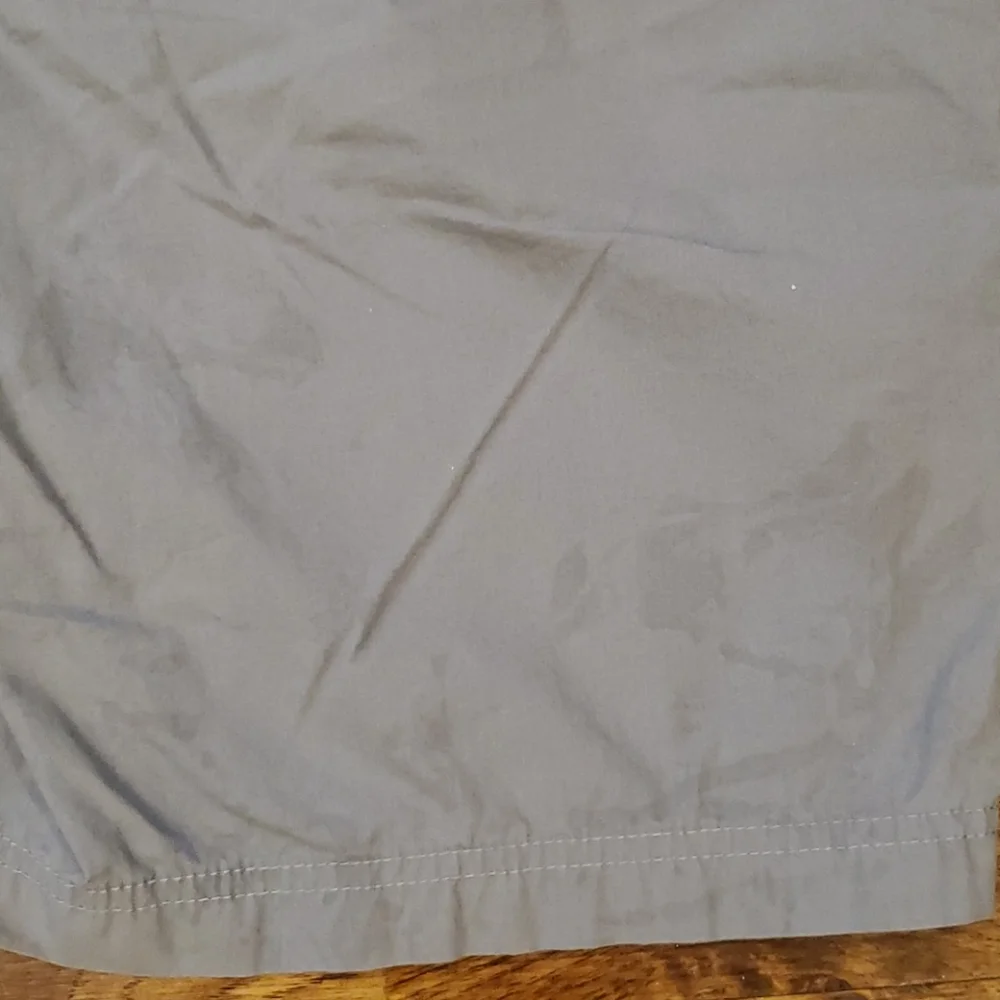 Mens Columbia gray lightweight shorts size 32